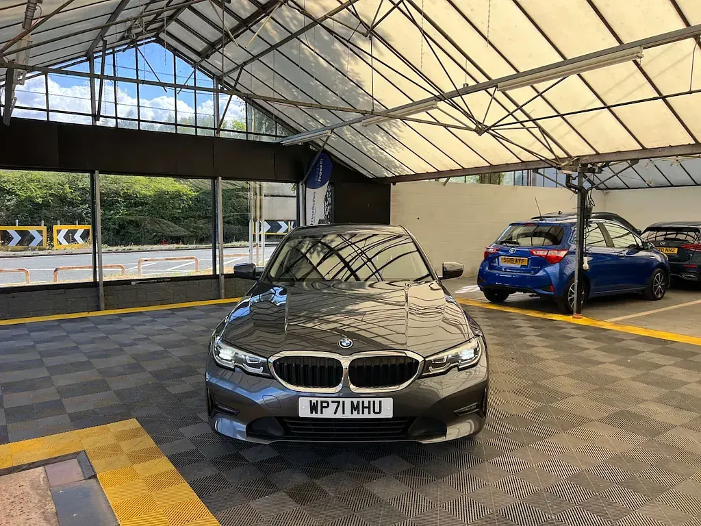 Used BMW 330e Luxury Line 2021 Grey Sedan