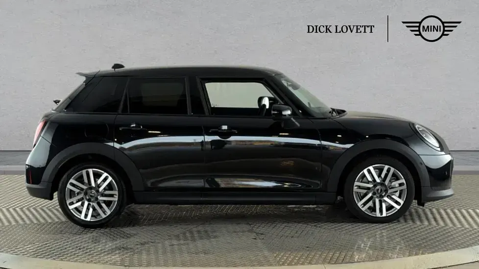 Used Mini Cooper S Hatch 201 HP (147 kW) 2024 Black Hatchback