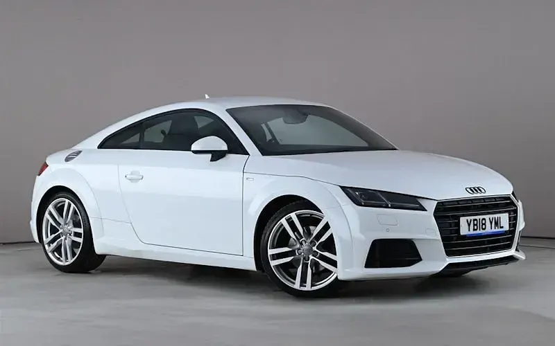 Begagnad Audi TT S-Line 180 HK (132 kW) 2018 Sportkupé