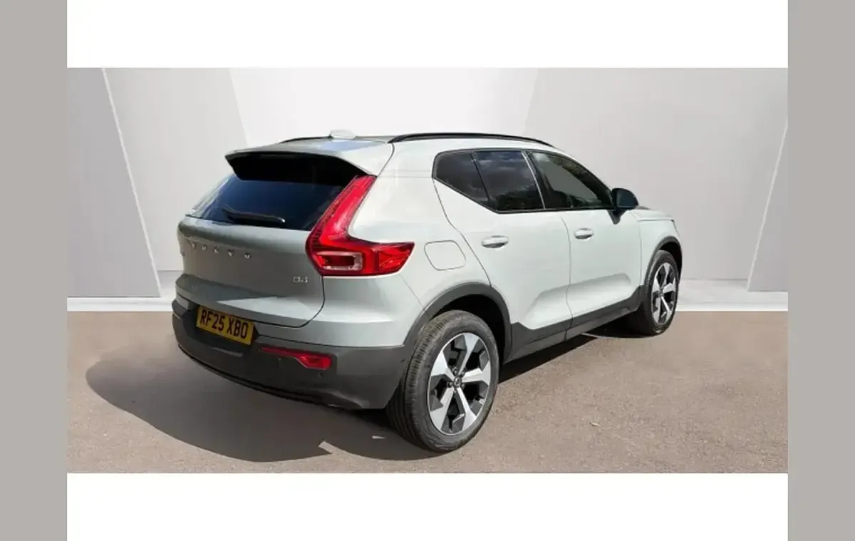Used Volvo XC40 Plus 197 HP (144 kW) 2025 Grey SUV