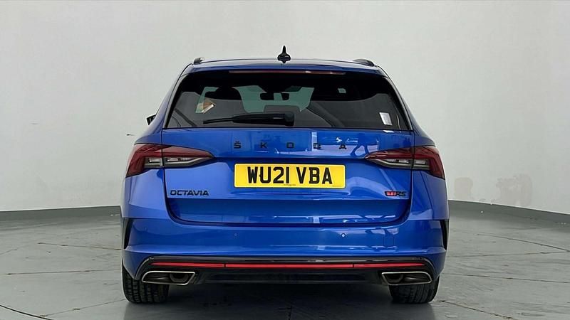 Used Skoda Octavia vRS 245 HP (180 kW) 2021 Blue Estate