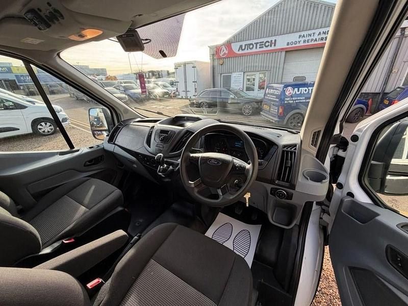 Used Ford Transit 130 HP (95 kW) 2018 White Van