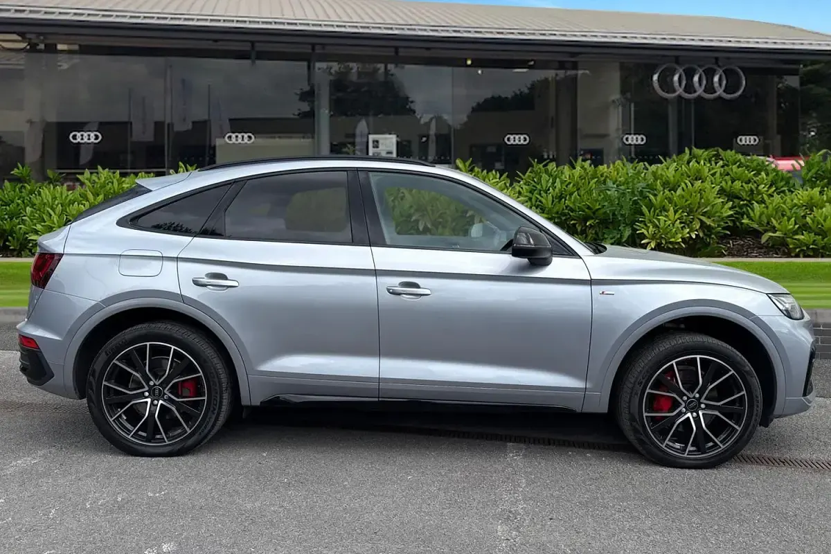 Used Audi Q5 Advanced 204 HP (150 kW) 2023 Silver SUV