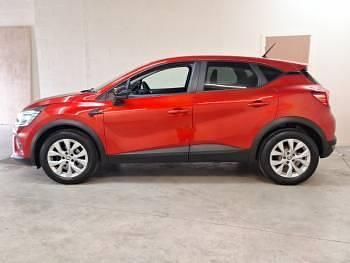 Second-hand Renault Captur Iconic 91 CP (66 kW) 2022 Roșu SUV