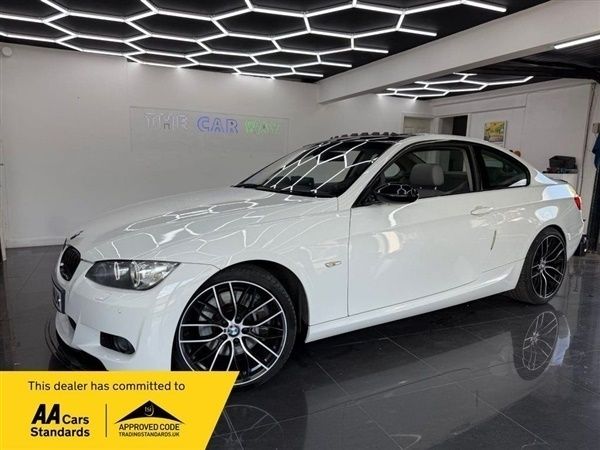 White Used 2009 BMW 335 Comfort Edition Coupe | £11,995 (Expensive) - Image 1/1