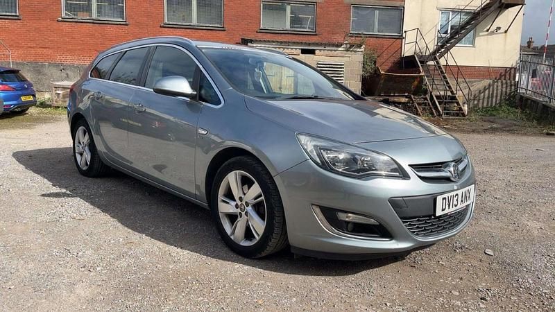 Used Vauxhall Astra SRi 2013 Silver Estate