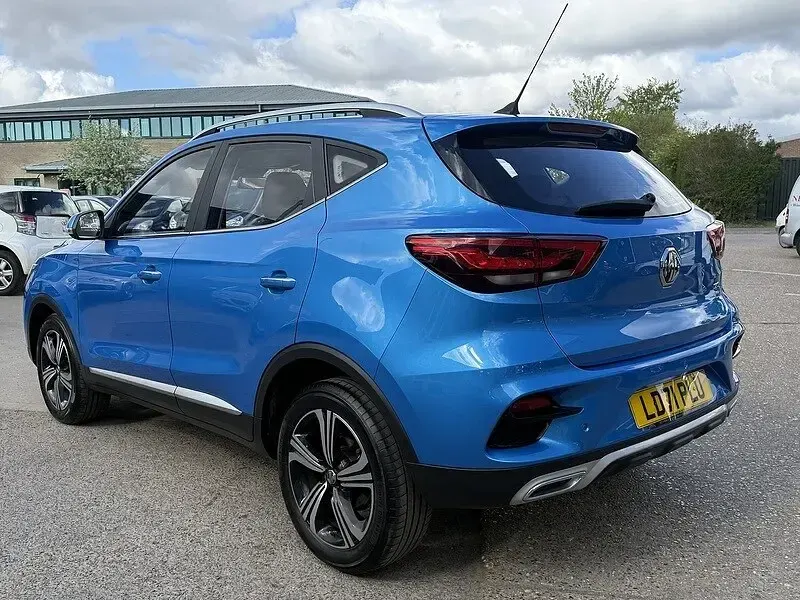 Used MG ZS Excite 106 HP (77 kW) 2021 Blue SUV