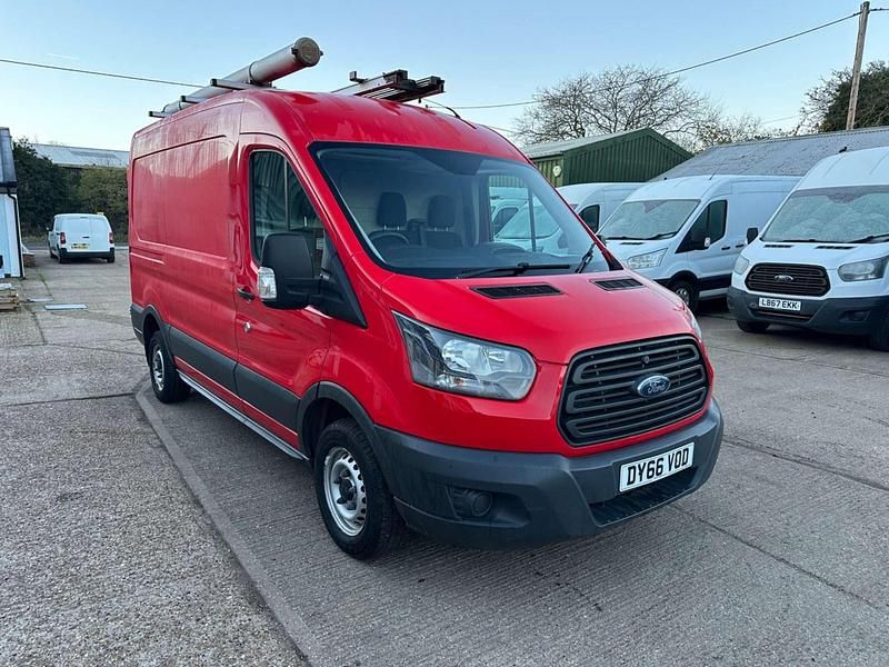 Used Ford Transit 105 HP (77 kW) 2016 Red Van