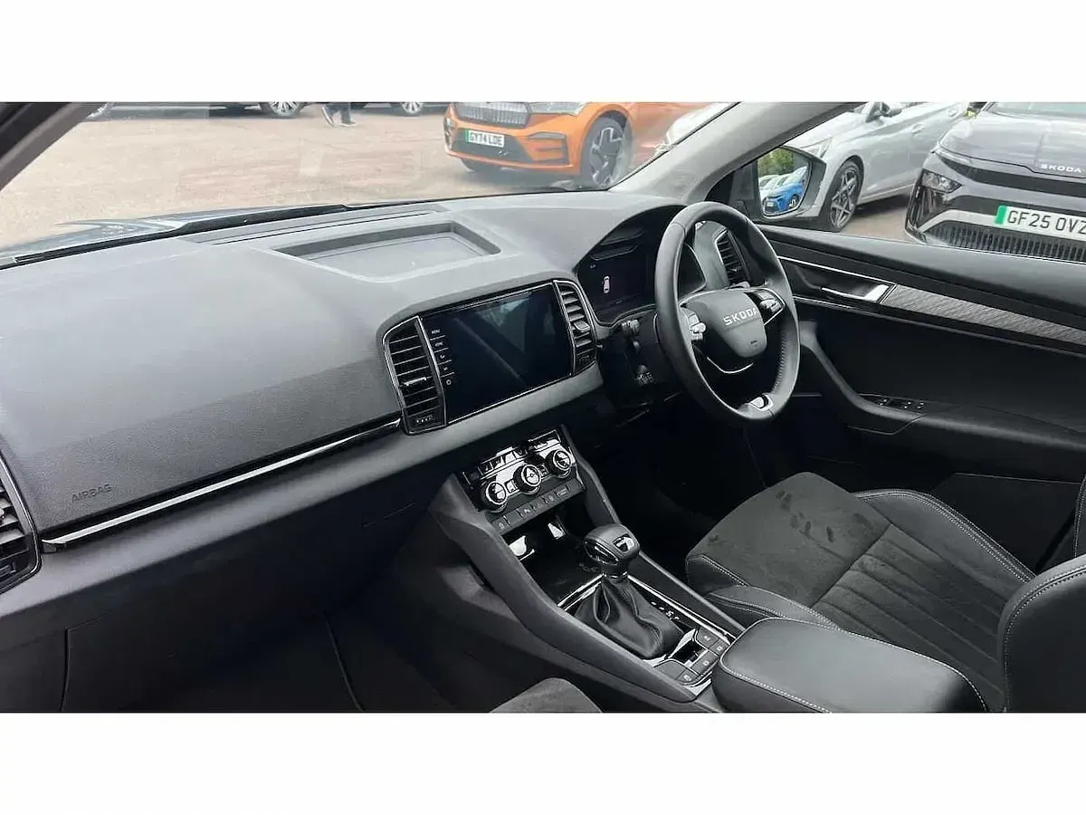 Gebraucht Skoda Karoq SE L 150 PS (110 kW) 2025 Grau SUV