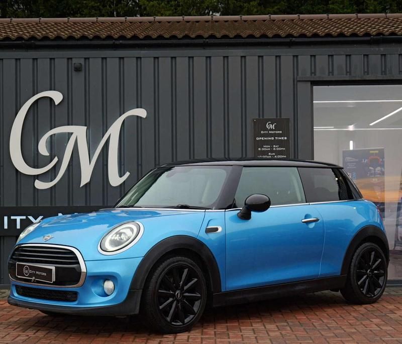 Blue Used 2018 Mini Cooper D Hatch Hatchback | £8,490 (Fair price) - Image 1/4