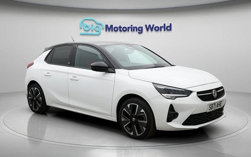 Used Vauxhall Corsa-e SRi 100 kW (136 HP) 2021 White Hatchback