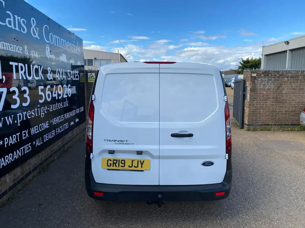 Used Ford Transit 100 HP (73 kW) 2019 White Van