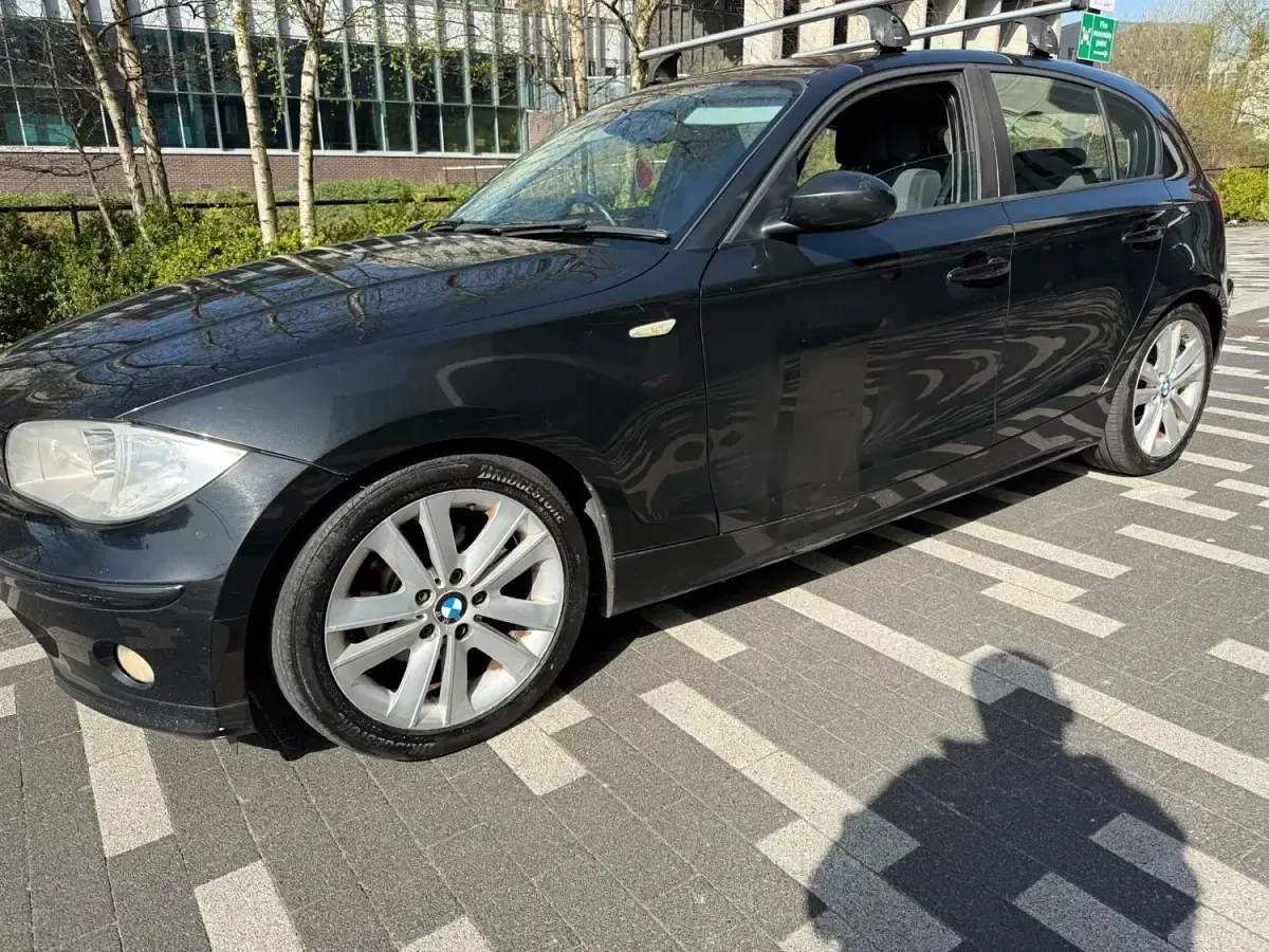 Begagnad BMW 120 Sport Line 2005 Svart Halvkombi