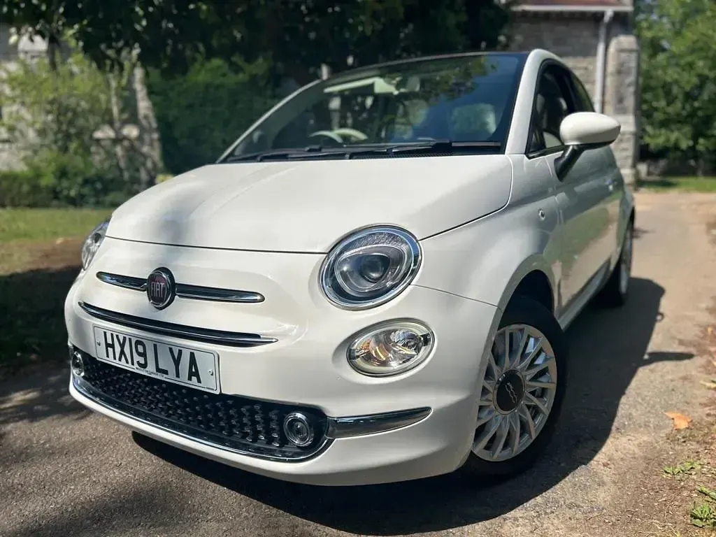 Used Fiat 500 Lounge 69 HP (50 kW) 2018 White Hatchback