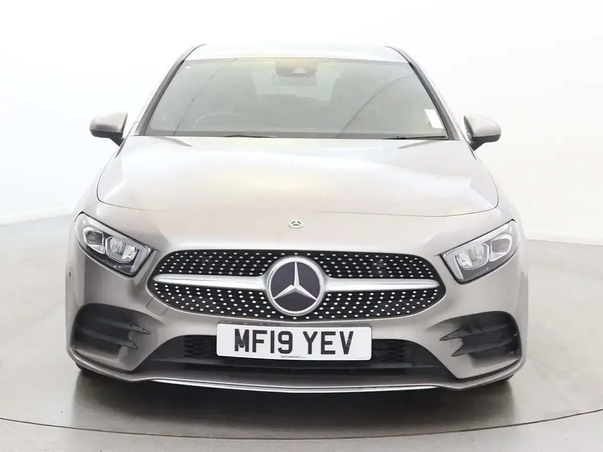 Used Mercedes A180 Executive 136 HP (100 kW) 2019 Silver Hatchback