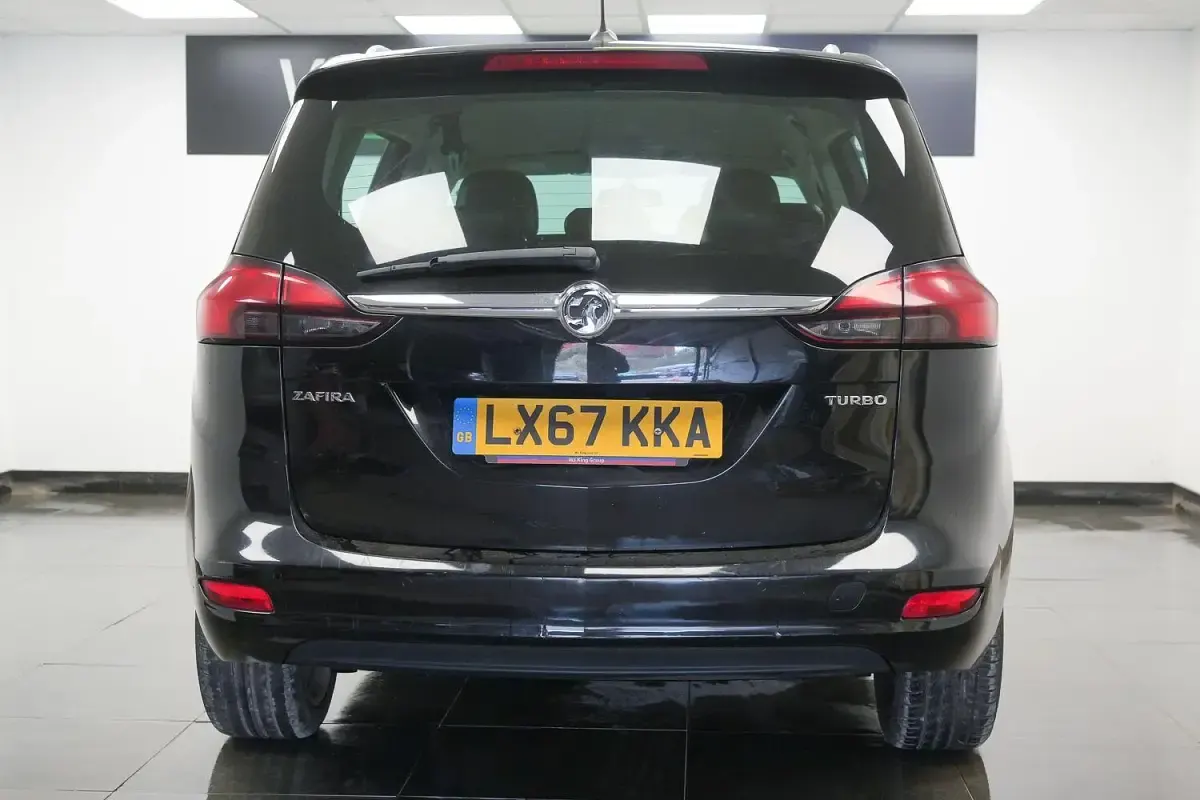 Used Vauxhall Zafira SRi 140 HP (102 kW) 2017 Black MPV