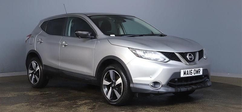 Silver Used 2016 Nissan Qashqai N-TEC SUV | £6,990 (Good price) - Image 1/3
