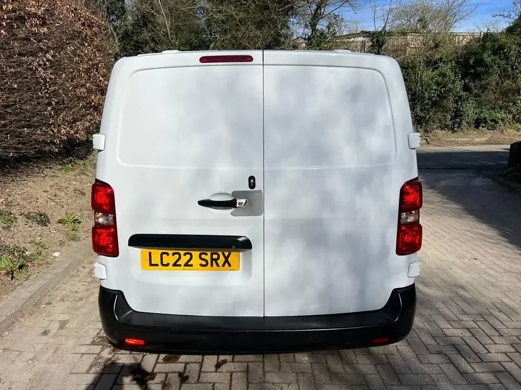 Usado Citroën Dispatch 145 HP (106 kW) 2022 Branco Monovolume