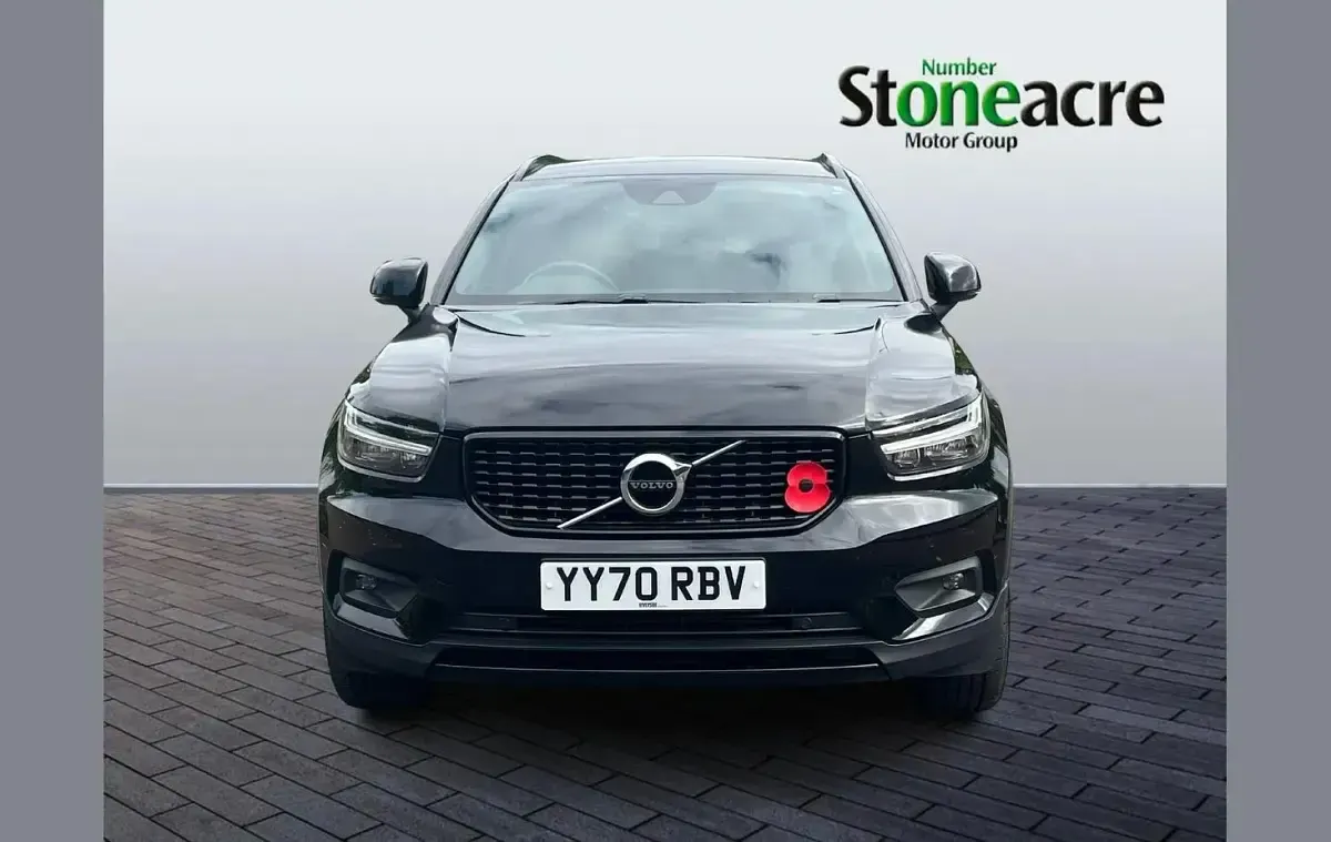Usado Volvo XC40 R-Design 150 HP (110 kW) 2020 Preto SUV