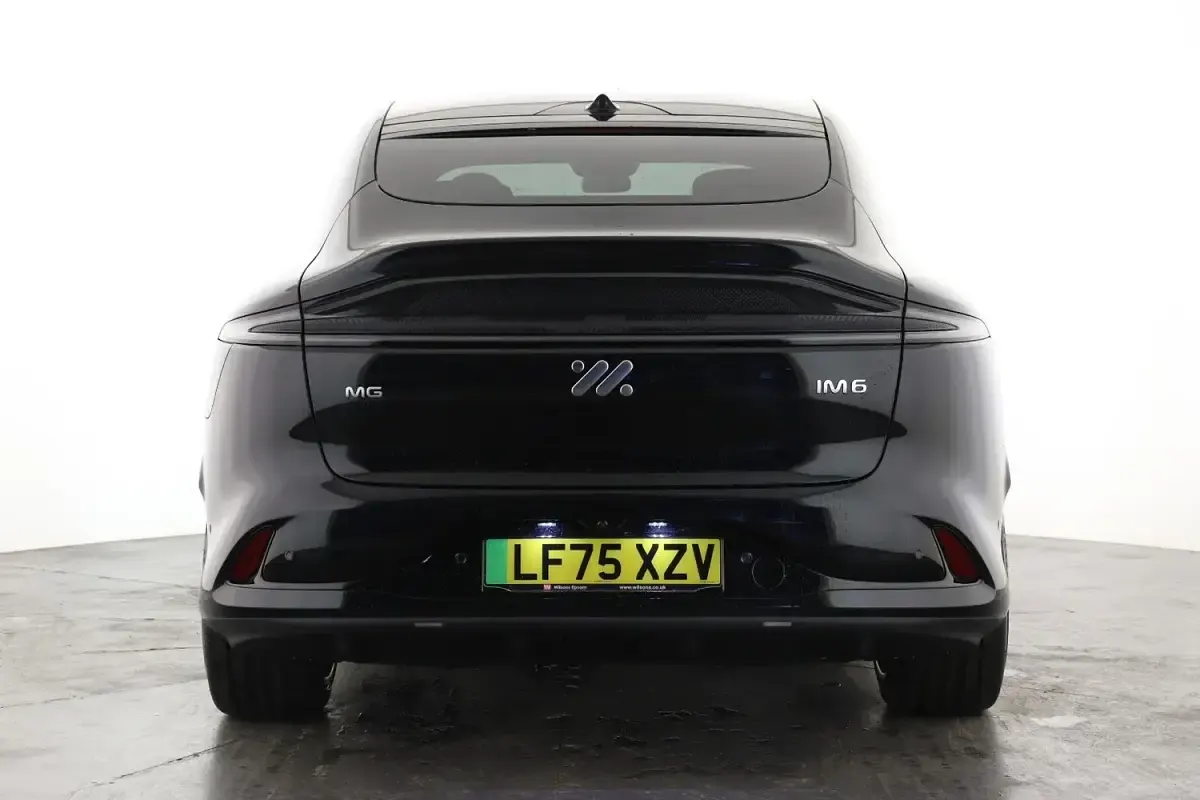 New MG IM6 553 kW (752 HP) 2025 Black SUV
