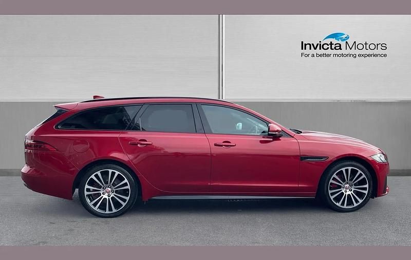 Used Jaguar XF Sportbrake S 296 HP (217 kW) 2019 Red Estate