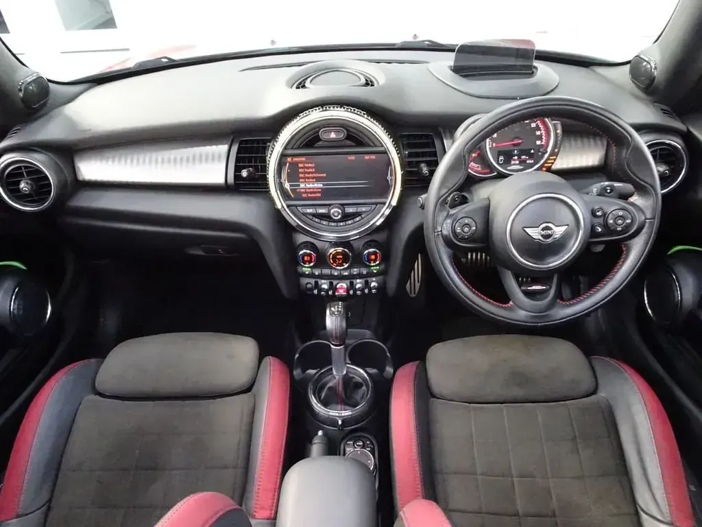 Second-hand Mini John Cooper Works Cabriolet 231 CP (169 kW) 2017 Roșu Cabrio