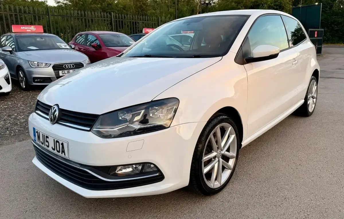 Used VW Polo SEL 110 HP (80 kW) 2015 White Hatchback