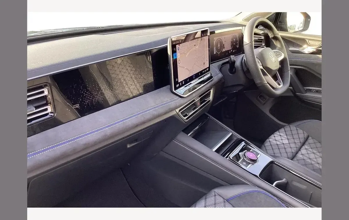 Used VW Tiguan R-line 150 HP (110 kW) 2025 Urano grey SUV