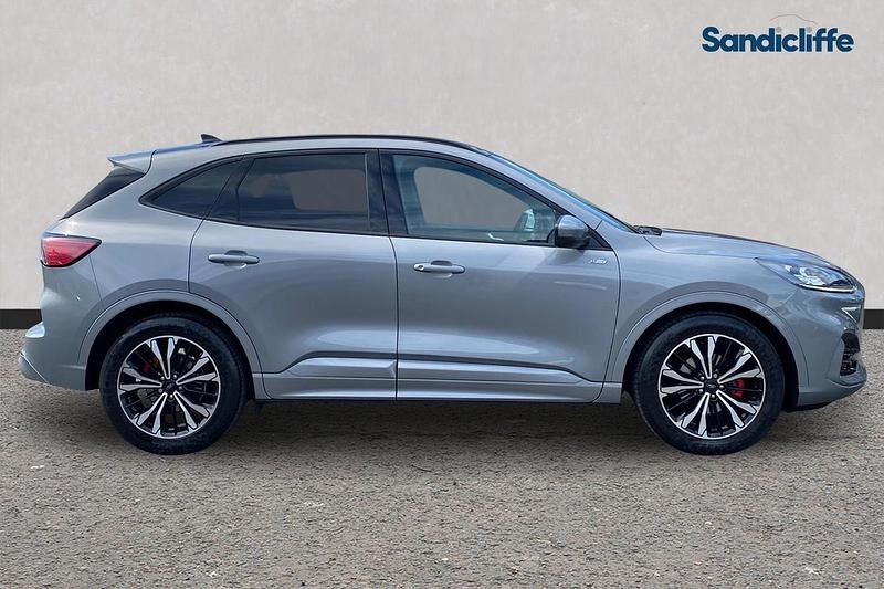 Gebraucht Ford Kuga ST-Line X 150 PS (110 kW) 2023 Silber SUV