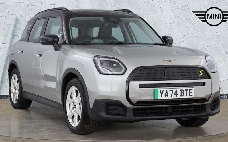Silver New 2024 Mini Countryman Classic SUV | £32,749 (Good price) - Image 1/4