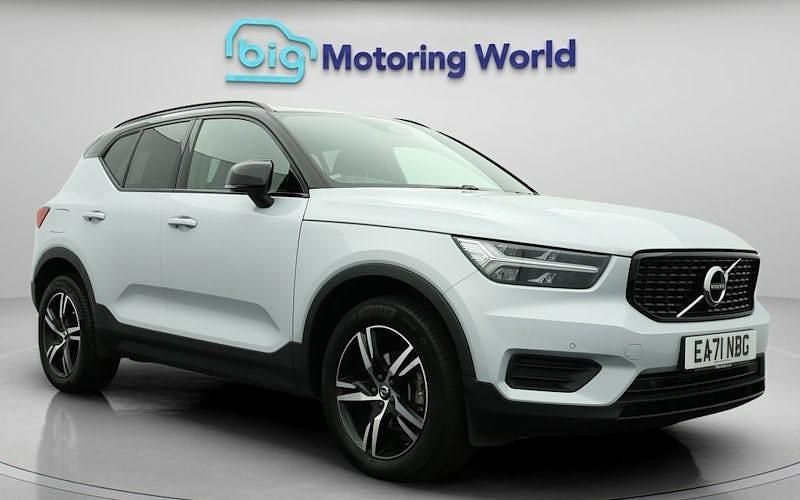 Used 2022 Volvo XC40 R-Design SUV | £25,900 (Fair price) - Image 1/4