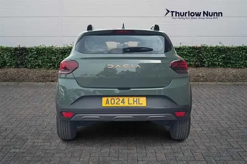 Usado Dacia Sandero Extreme 91 CV (66 kW) 2024 Verde Utilitario
