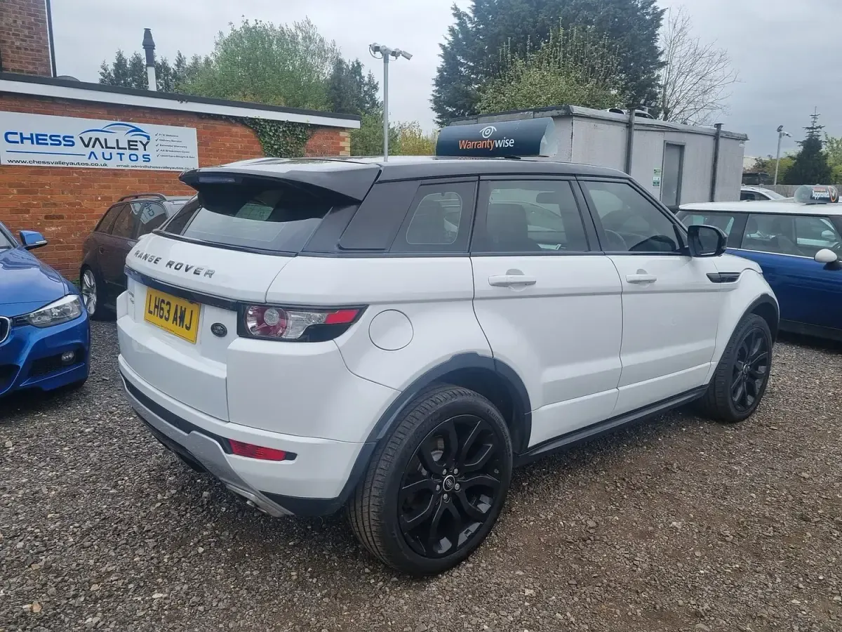 Used Land Rover Range Rover evoque Dynamic 240 HP (176 kW) 2013 White SUV