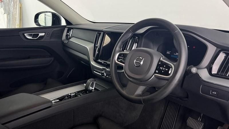 Used Volvo XC60 Plus 247 HP (181 kW) 2025 Blue SUV