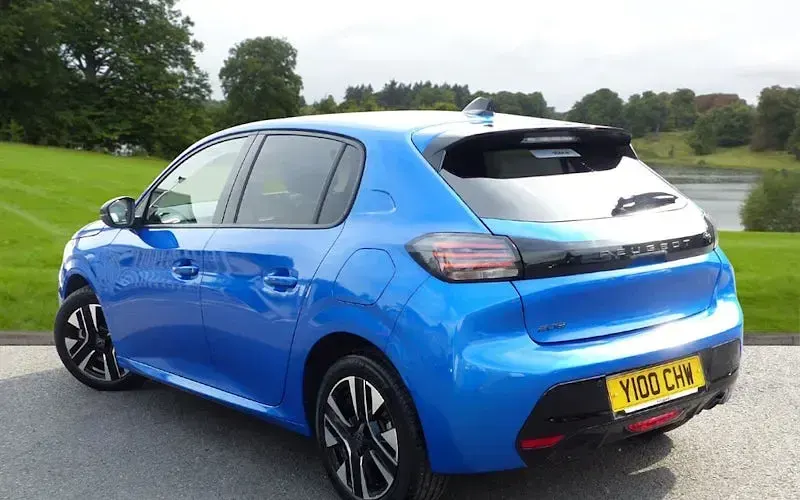New Peugeot 208 Allure 101 HP (74 kW) 2025 Hatchback
