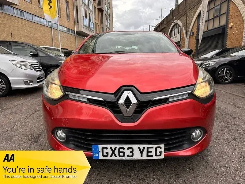 Used Renault Clio Dynamique 90 HP (66 kW) 2013 Red Hatchback
