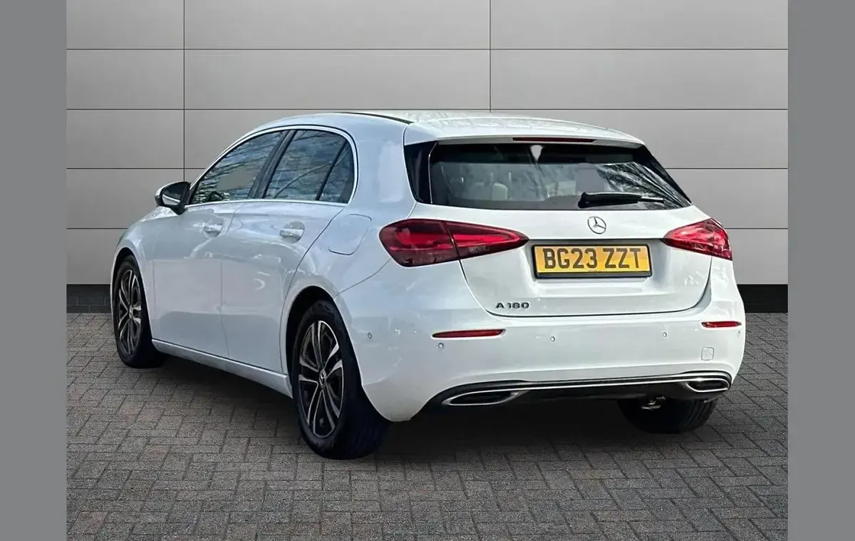 Used Mercedes A180 134 HP (98 kW) 2023 White Hatchback