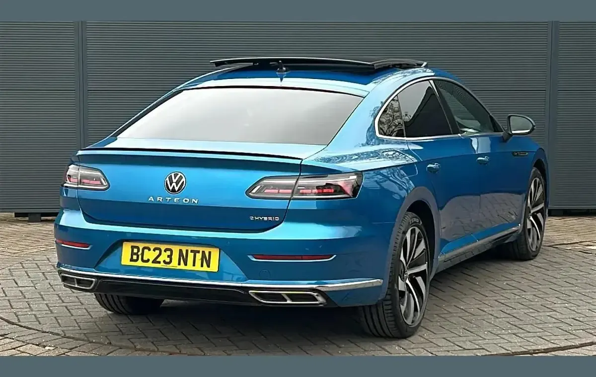 Used VW Arteon R-line 214 HP (157 kW) 2023 Blue Hatchback