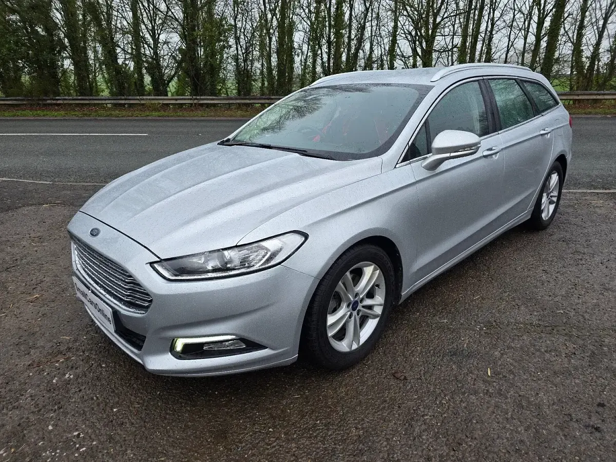 Used Ford Mondeo Zetec 160 HP (117 kW) 2016 Silver Estate