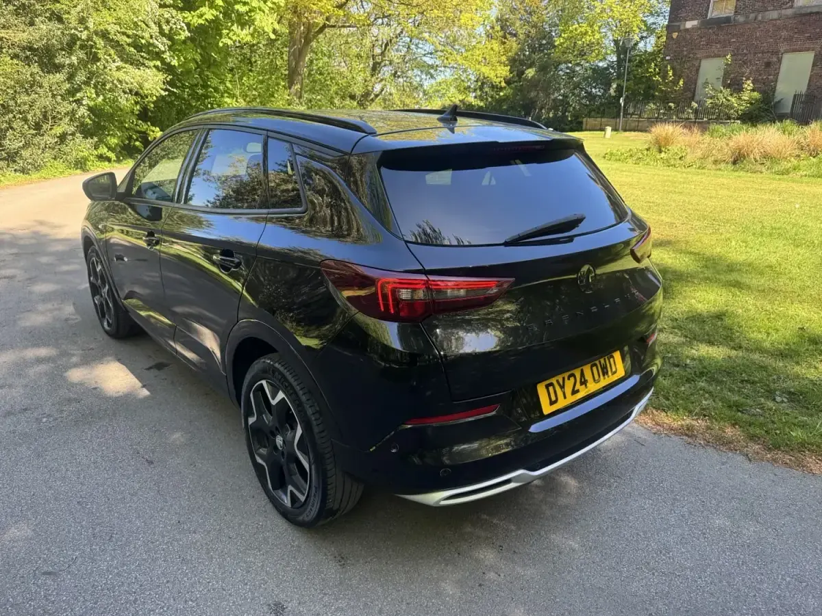 Second-hand Vauxhall Grandland X Ultimate 2024 Negru SUV