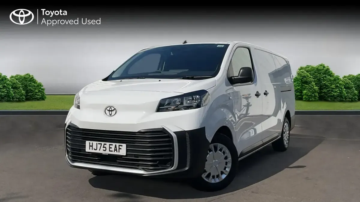 New Toyota Proace 144 HP (105 kW) 2025 White MPV