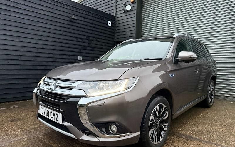 Used 2017 Mitsubishi Outlander P-HEV Estate | £7,000 (Super price) - Image 1/4