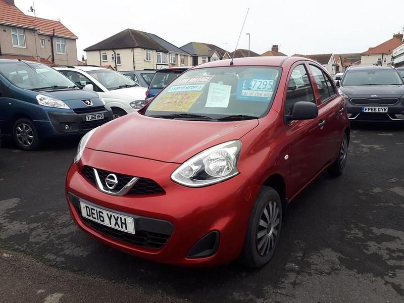 Used Nissan Micra Visia 79 HP (58 kW) 2016 Red Hatchback