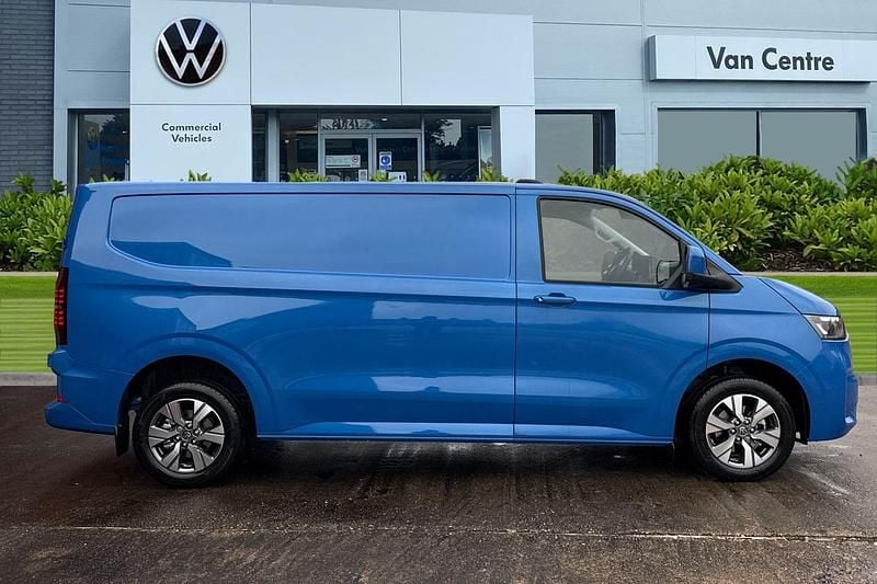 Novo VW Transporter Pro 2026 Azul Van