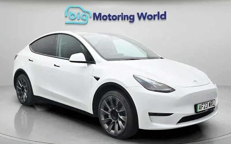 Used Tesla Model Y Long Range AWD 286 kW (389 HP) 2025 SUV