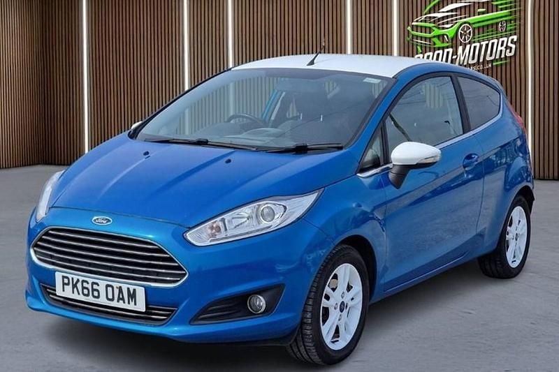Usado Ford Fiesta Zetec 82 HP (60 kW) 2016 Azul Citadino