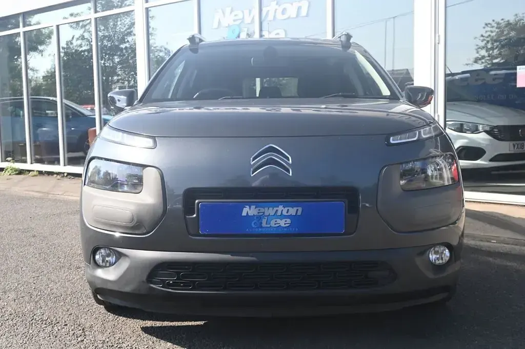 Used Citroën C4 Cactus Flair 100 HP (73 kW) 2016 Grey Hatchback