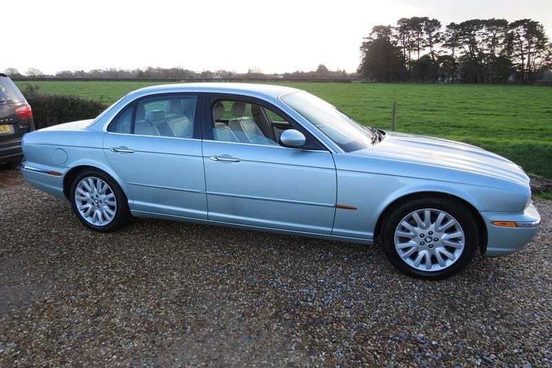 Used Jaguar XJ6 SE 2003 Silver Sedan