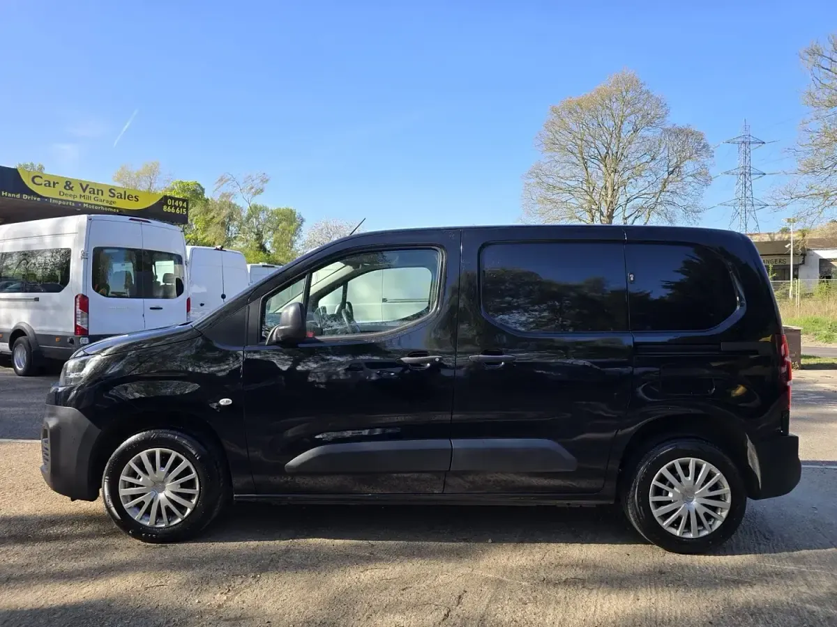 Used Citroën Berlingo 2020 Black MPV