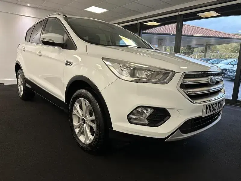 Używany Ford Kuga Titanium 120 KM (88 kW) 2018 Biały SUV